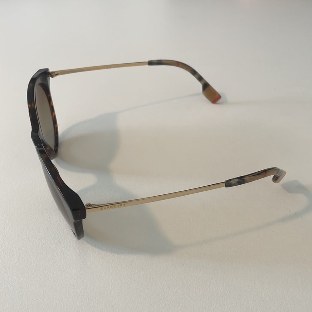 Burberry Round Havana Gold B4296 3816/T5 53-20-140 Women's Sunglasses - Picture 16 of 16